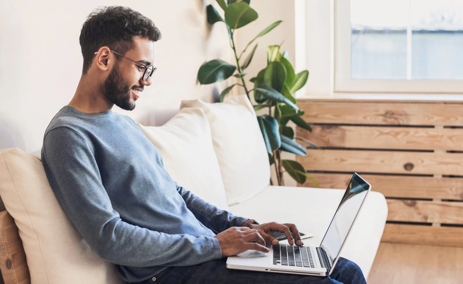 How to Find Remote Corporate Volunteer Opportunities